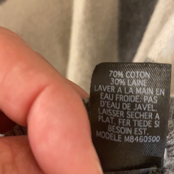 Guess - Picture 4 of 4